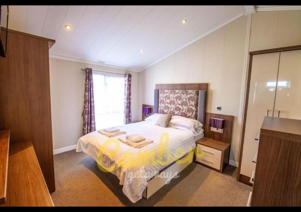 Mp768 - Camber Sands Holiday Park - Huge Lodge - Small Dog Friendly - Sleeps 8 외부 사진