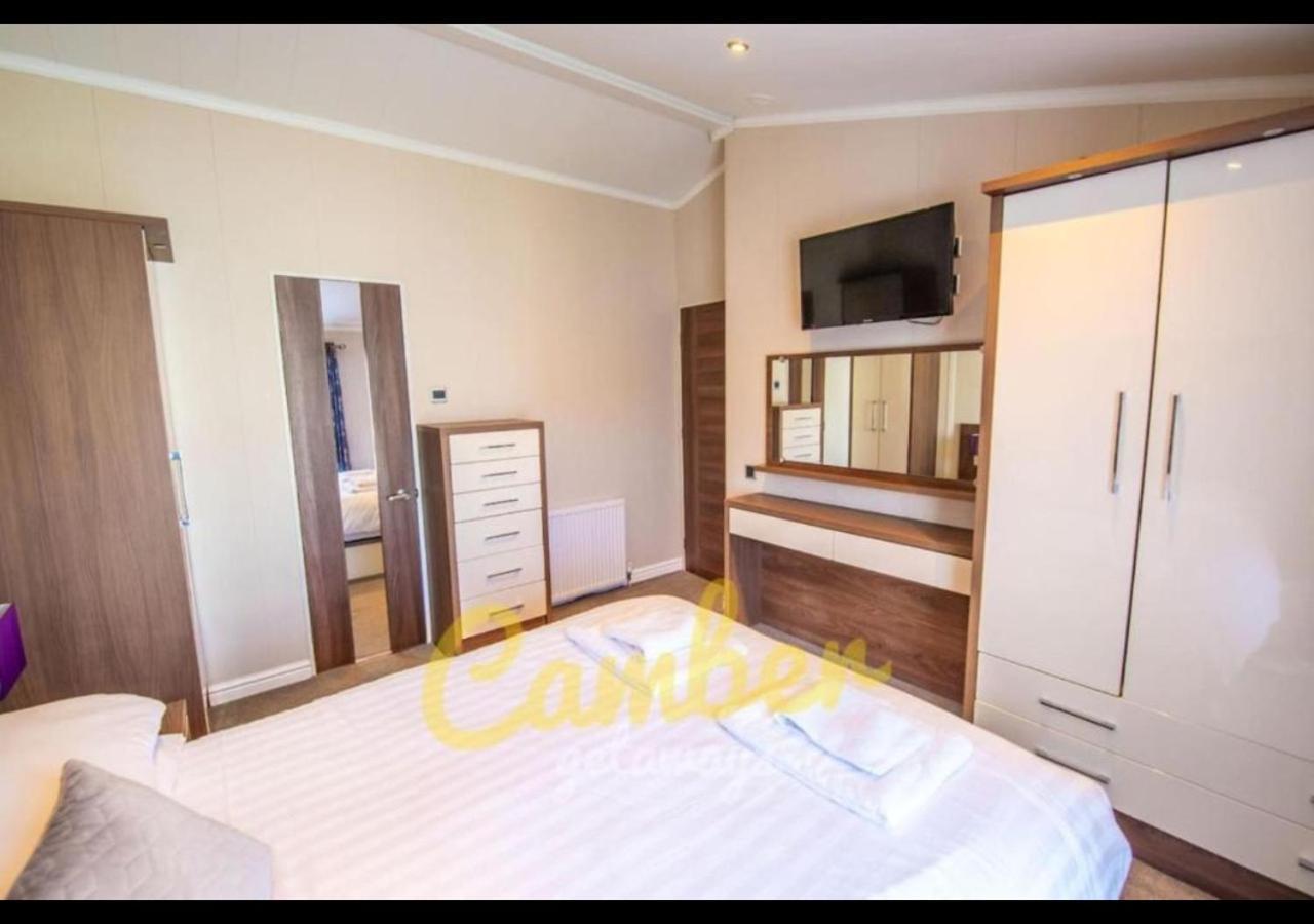 Mp768 - Camber Sands Holiday Park - Huge Lodge - Small Dog Friendly - Sleeps 8 외부 사진